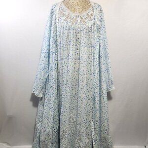 Eileen West SIZE 2X  Blue Floral Pintuck Lace Sleeveless Lawn Gown & Robe Set